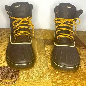 Nike ACG DUCK BOOTS